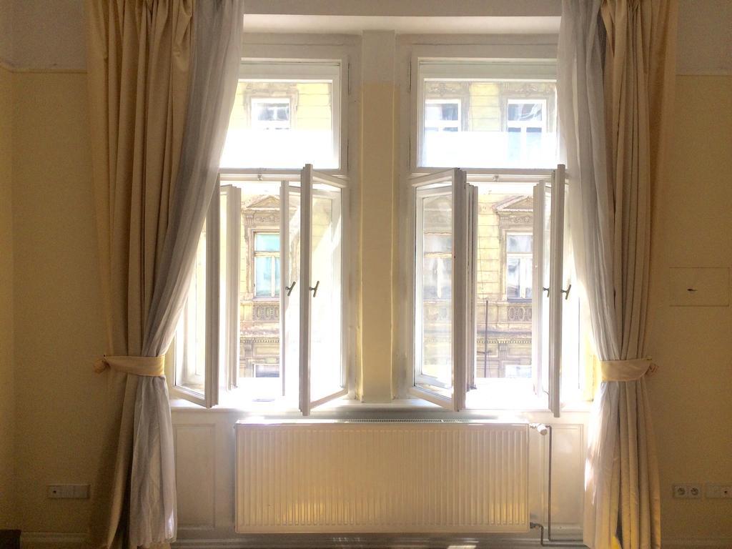 Historic Centre-Spacious Apartment Прага Экстерьер фото