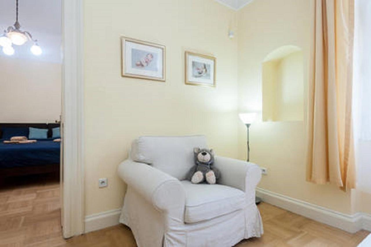 Historic Centre-Spacious Apartment Прага Экстерьер фото