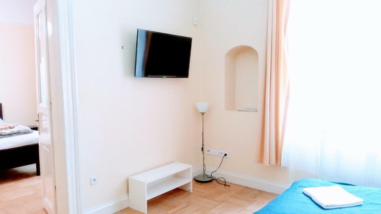 Historic Centre-Spacious Apartment Прага Экстерьер фото